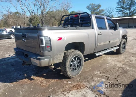 2014 Chevrolet Silverado 2500Hd Ltz z USA, uszkodzony, nr VIN 1GC1KYE80EF120767